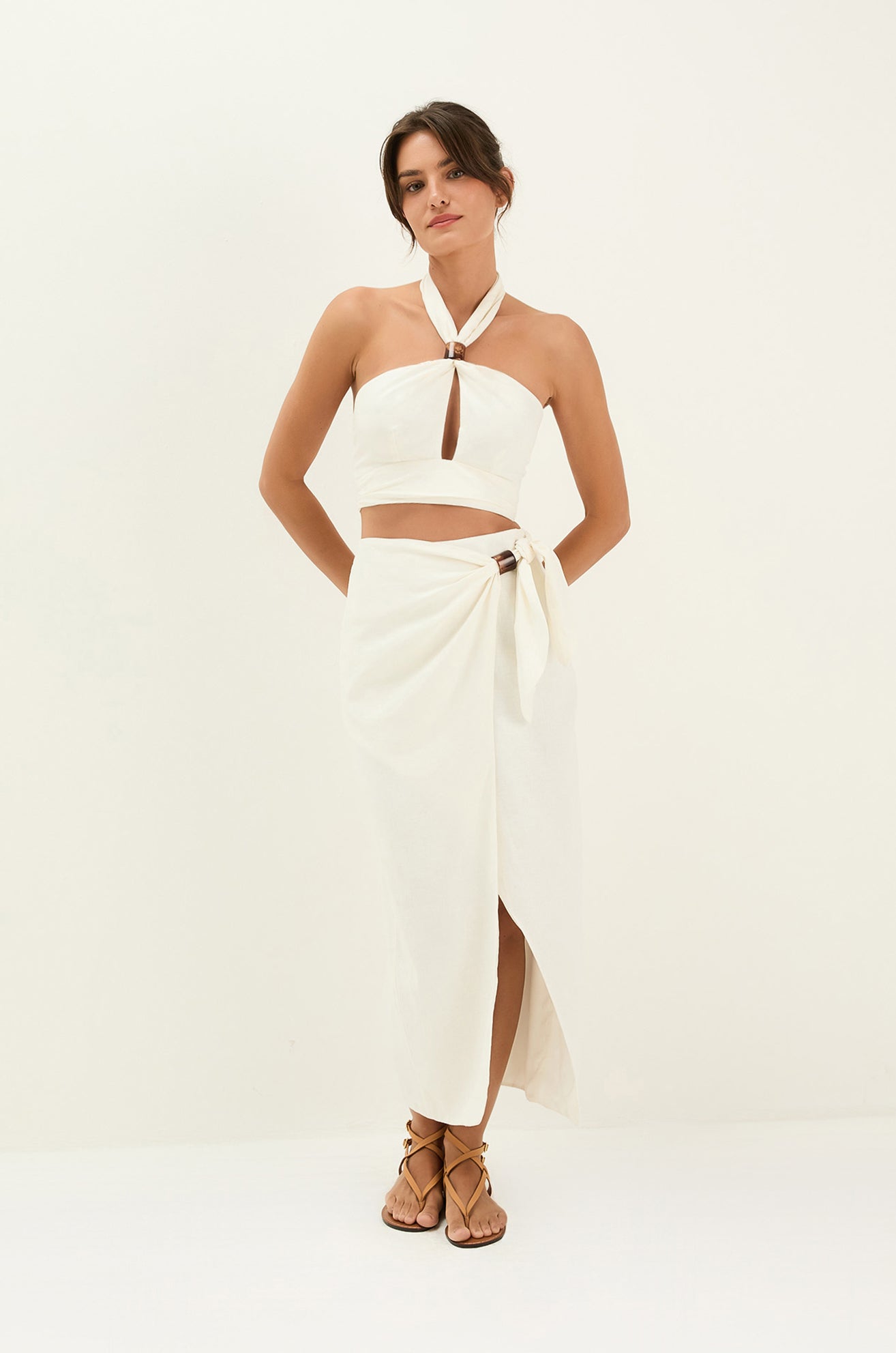 Saia Midi Luna Detalhe Off-White de Linho
