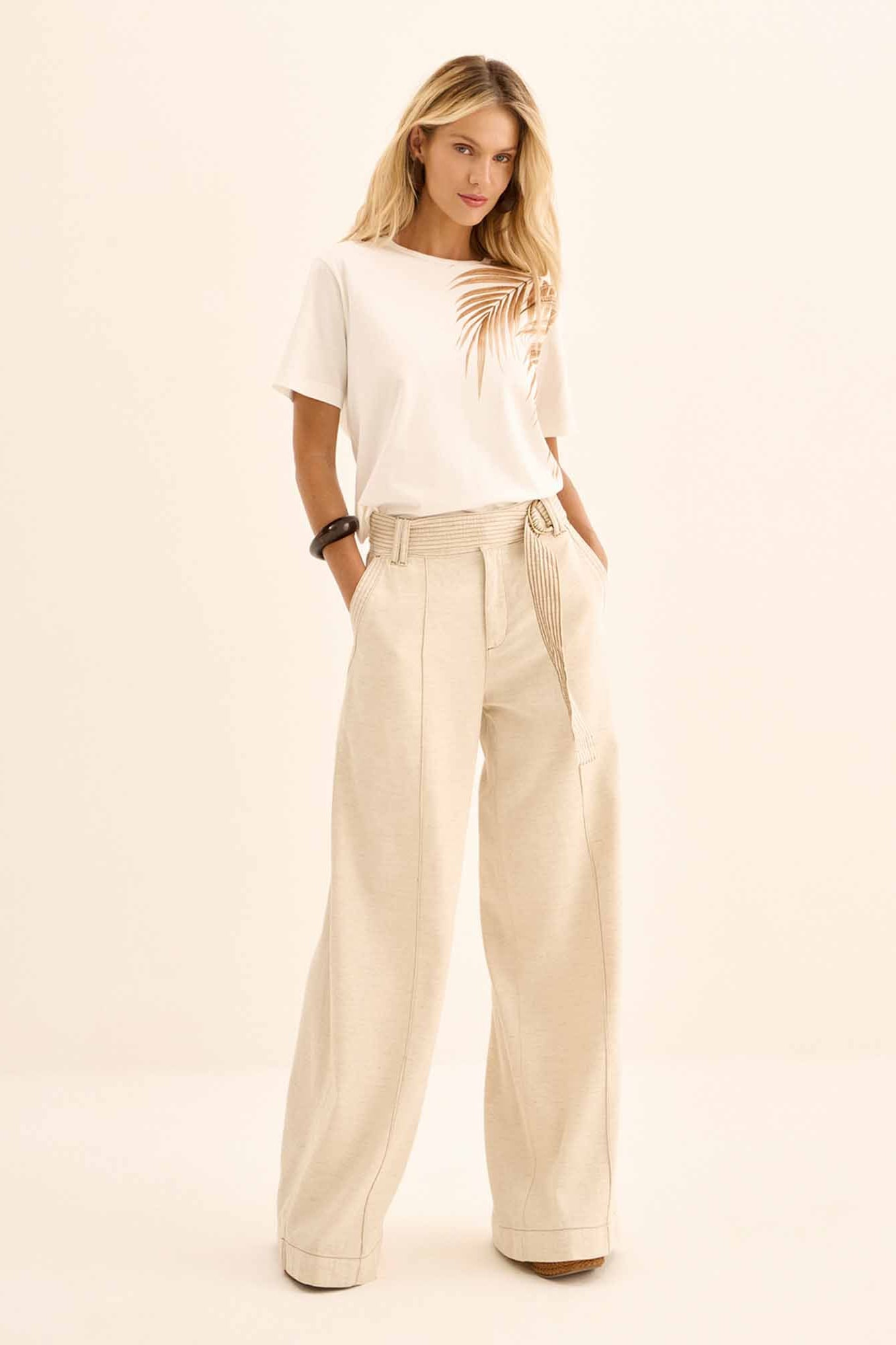 Calça Pantalona em Sarja com Linho