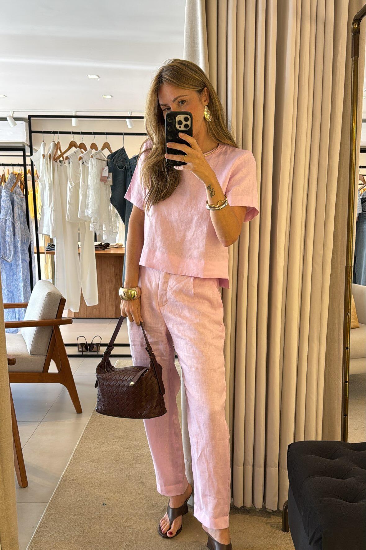 Blusa 100% Linho Gola Retilínea Redonda