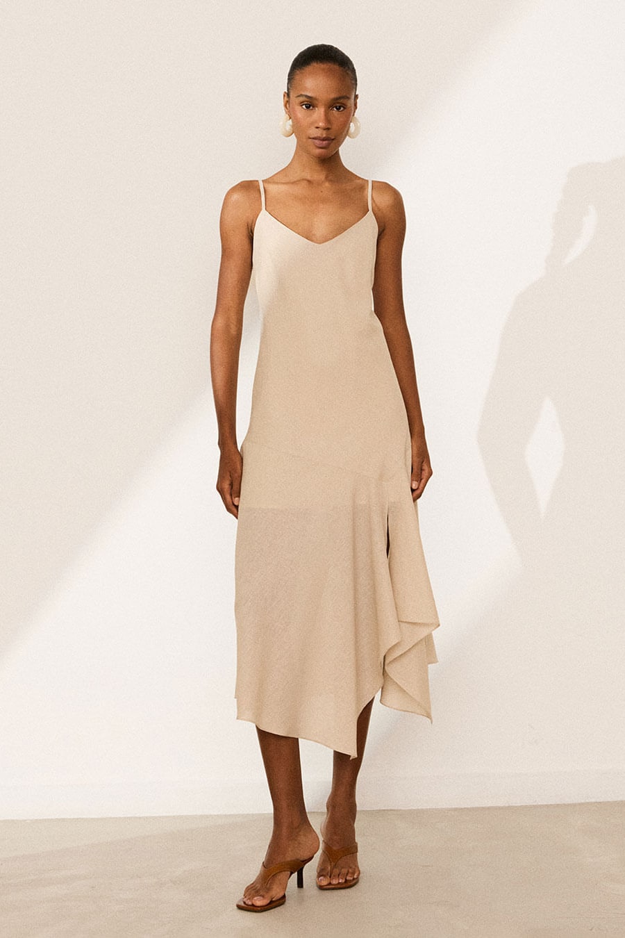Vestido Midi com Fenda Serena de Linho